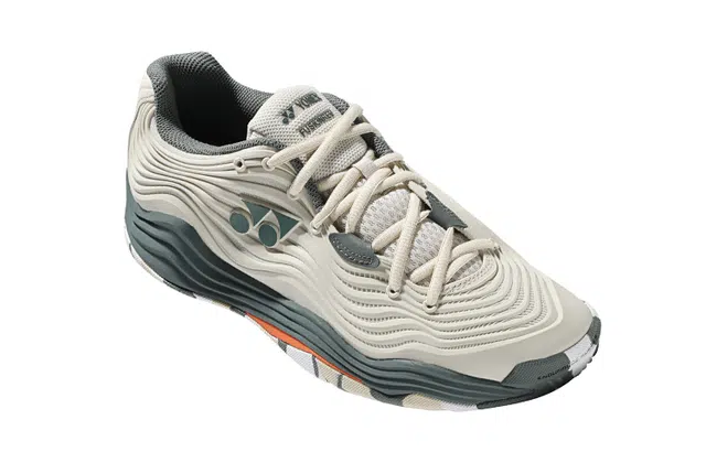 YONEX