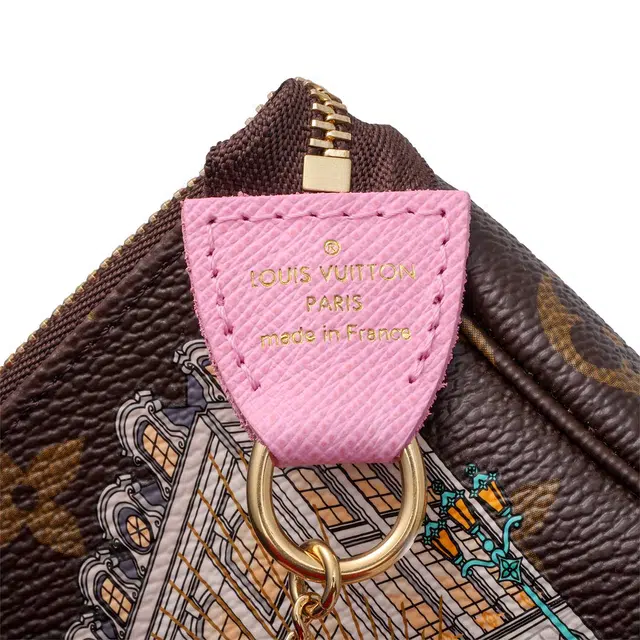 LOUIS VUITTON Pochette Accessories