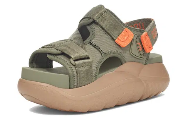 UGG