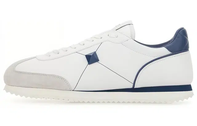 Valentino Garavani Stud Around