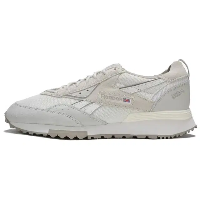 Reebok LX2200