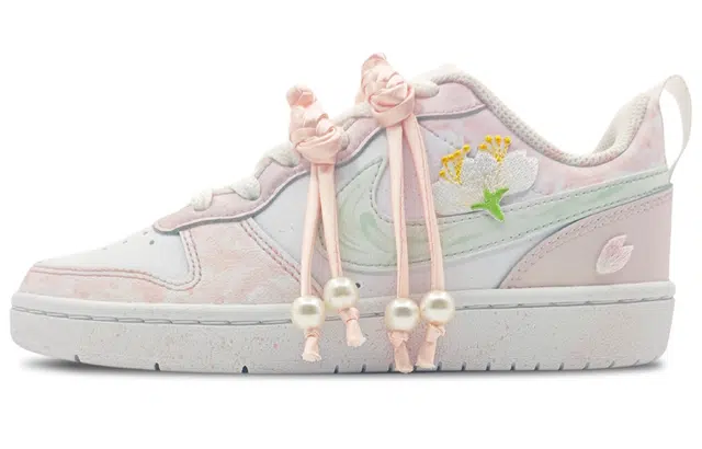 Nike Court Borough Low