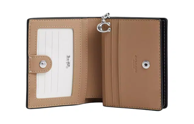 COACH Snap Wallet 10