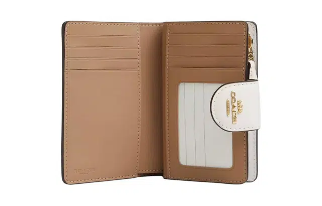 COACH Corner Zip 12