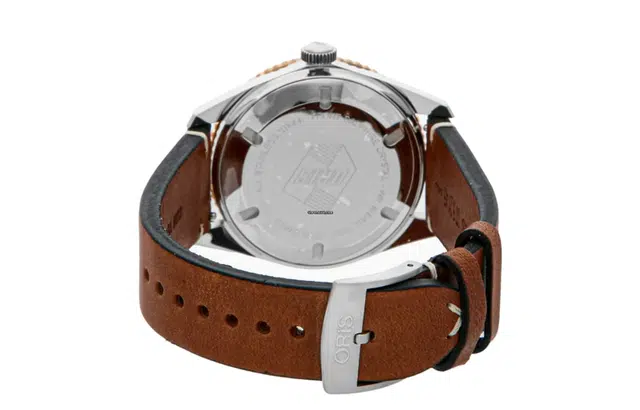 Oris 100 42mm