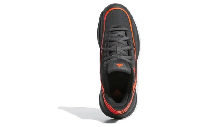 adidas Front Court