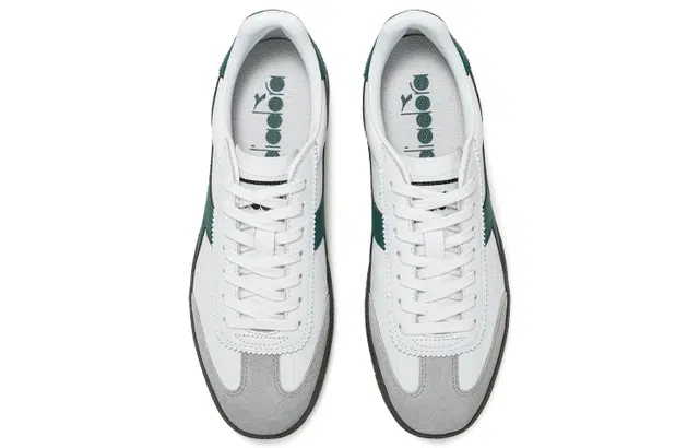diadora