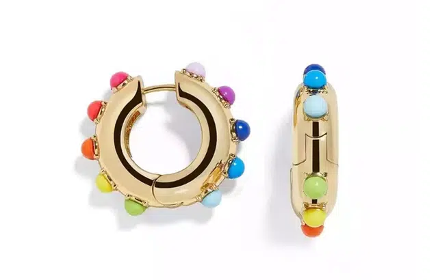 925