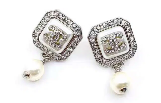 CHANEL C