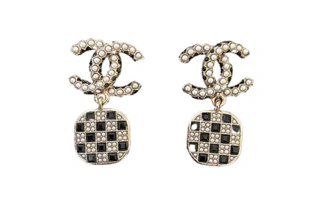 CHANEL Logo