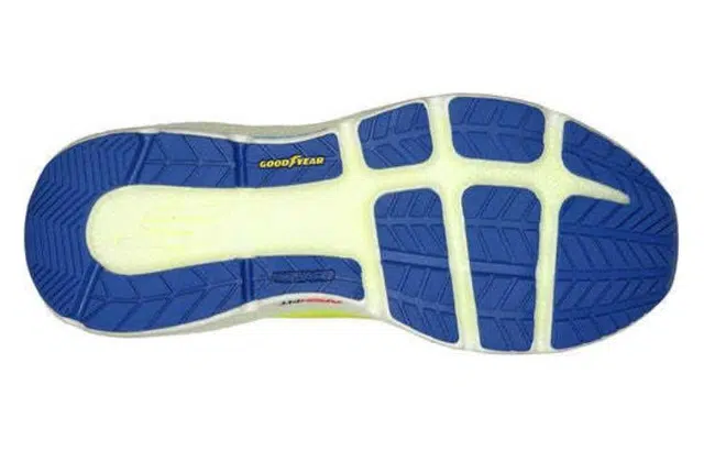 Skechers Go Run Max Road 6