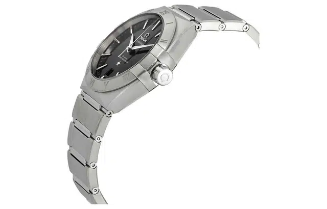 OMEGA 50 39mm 131.10.39.20.01.001