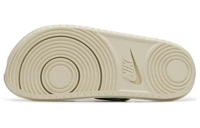 Nike Offcourt
