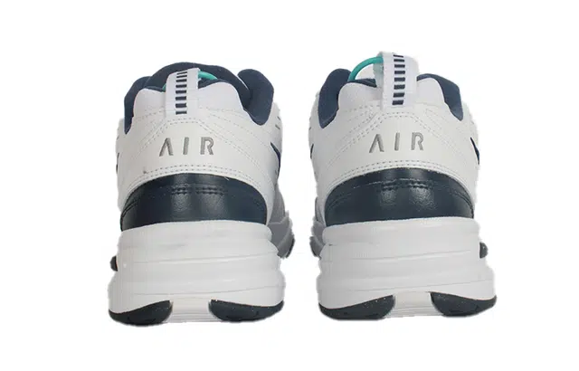 Nike Air Monarch 4