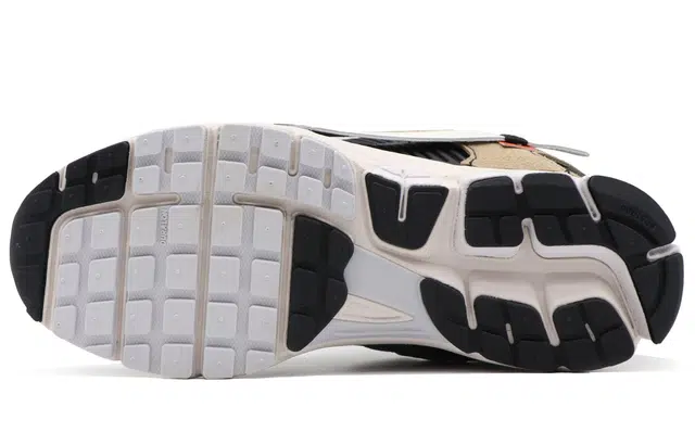 Nike Air Zoom Vomero 5 BBL