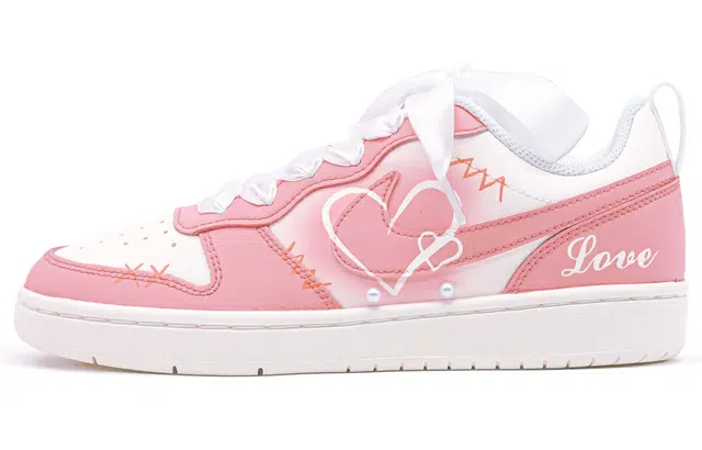 Nike Court Borough Low