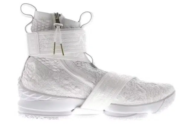 KITH x Nike Lebron 15