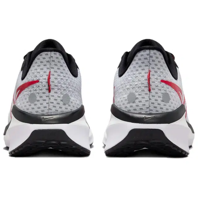Nike Air Zoom Vomero 17
