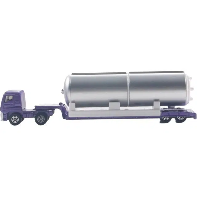 TAKARA TOMY