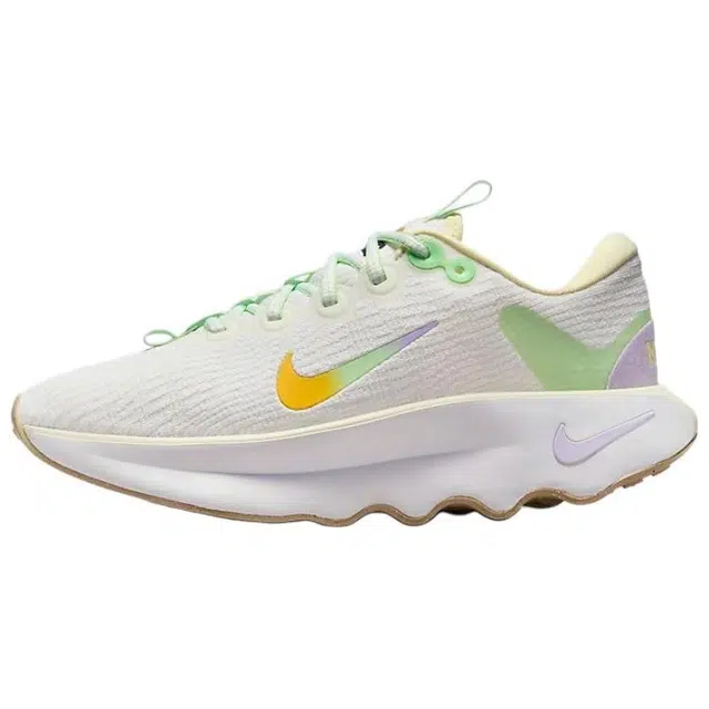 Nike Motiva White