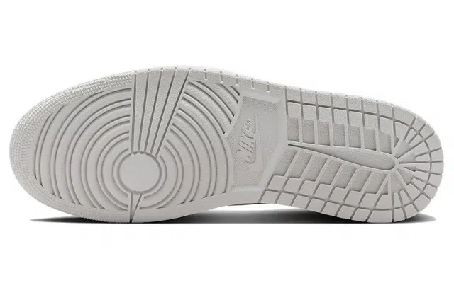 Jordan Air Jordan 1 Low OG Metallic Silver