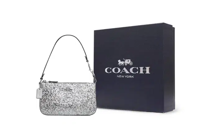 COACH Nolita 19 Logo