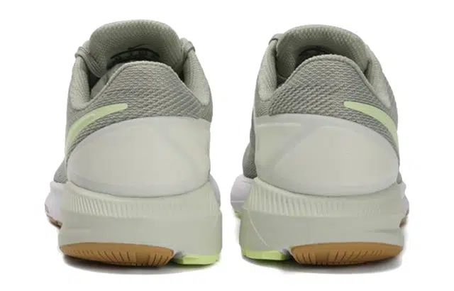 Nike Zoom Structure 22