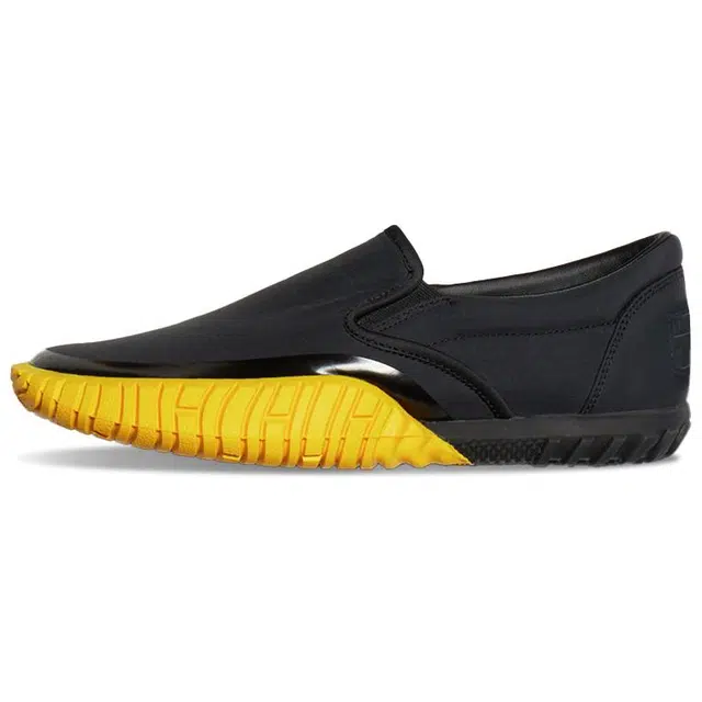 Onitsuka Tiger Duck Tiger Slip-on Black