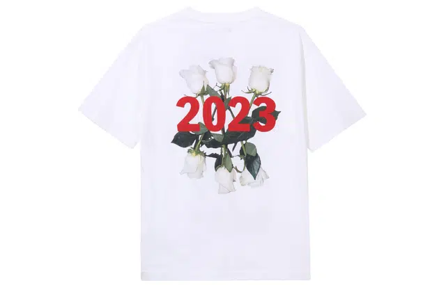 UNIQLO bless this messLogoT
