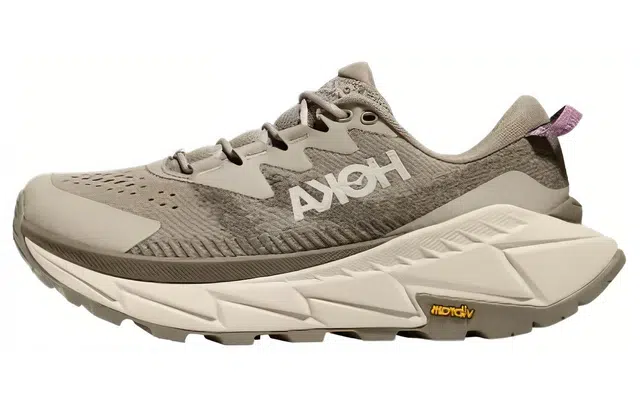 HOKA ONE ONE