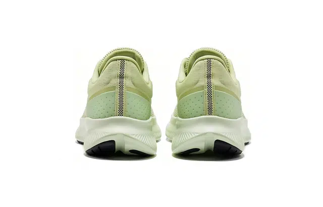 Saucony Vessel
