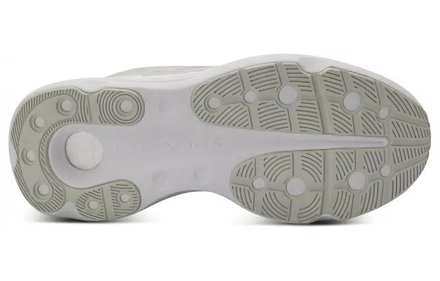 Under Armour Infinite 1