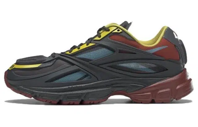 Reebok Road Modern