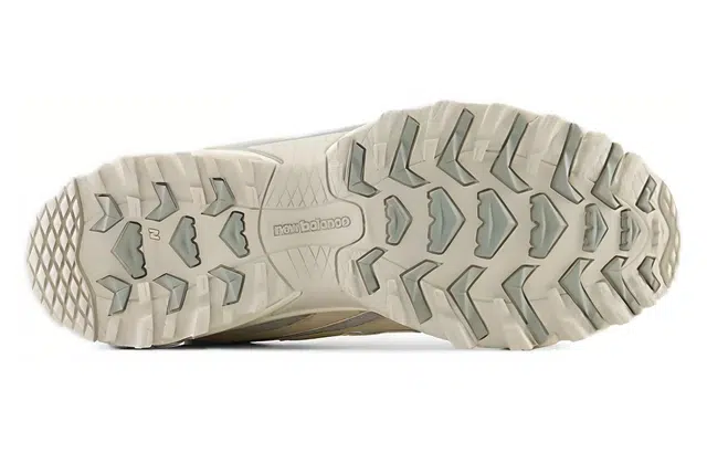 New Balance 610v1
