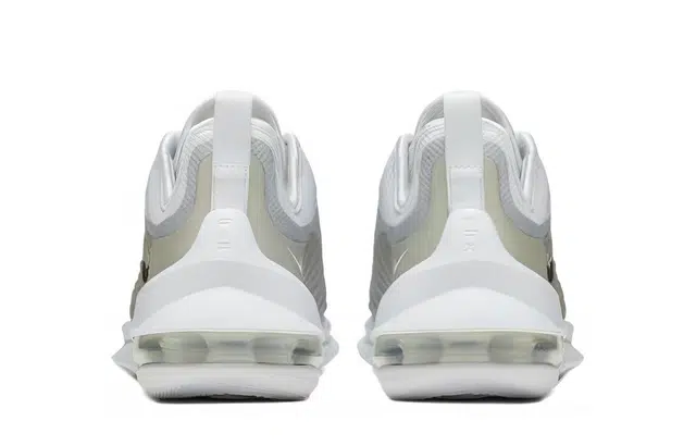 Nike Air Max Axis