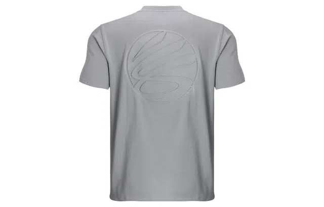 Under Armour T
