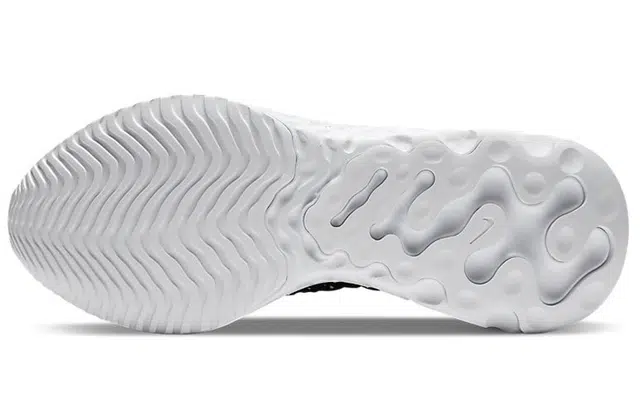 Nike React Phantom Run Flyknit 2