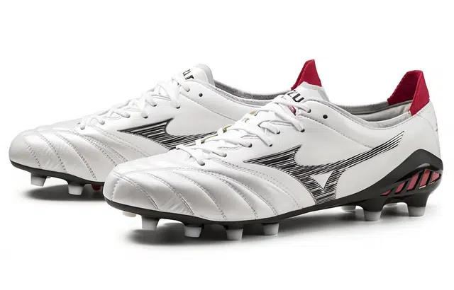 Mizuno Morelia Neo 3