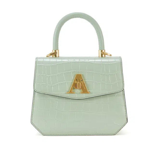 AQUASCUTUM
