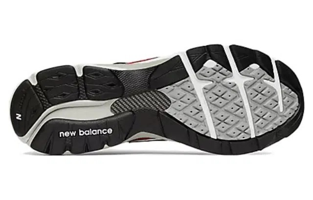 New Balance NB 920