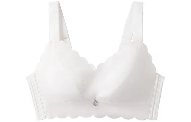 二三二三 防下垂聚拢收副乳简约舒适文胸 女款 白色