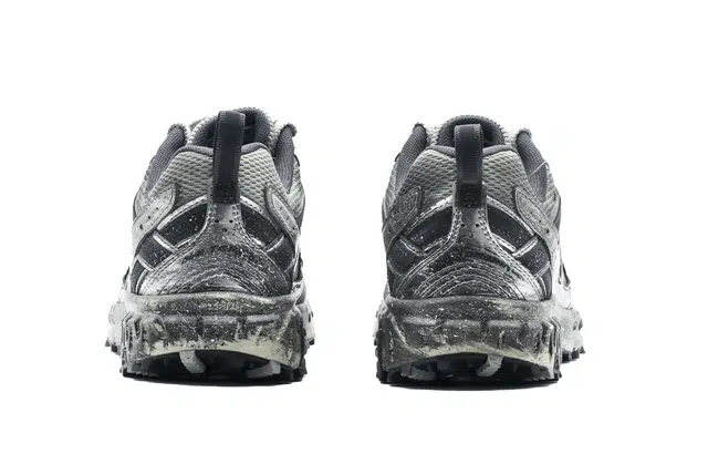 New Balance 410 Silver