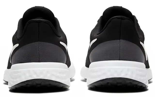 Nike REVOLUTION 5 GS