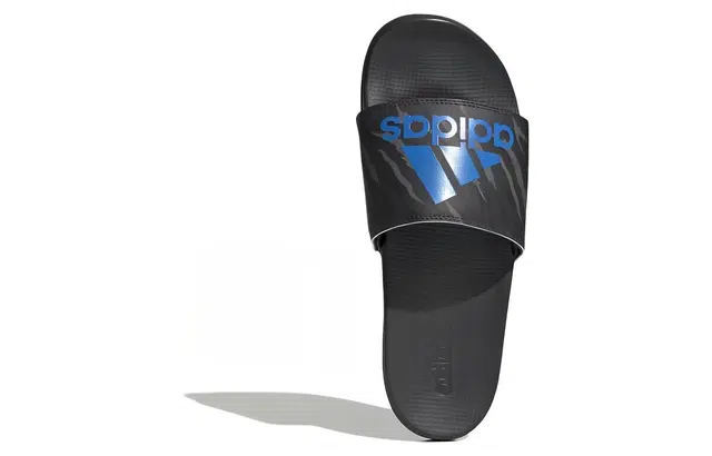 adidas Adilette