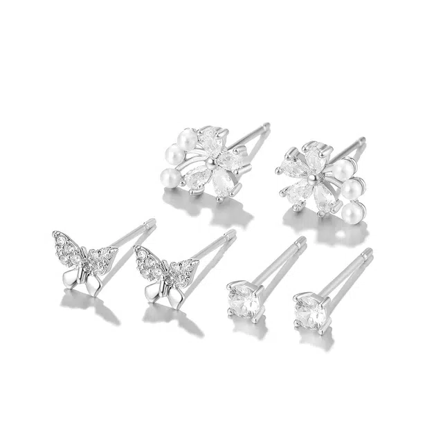 珂里 优雅气质小巧小蝴蝶 轻奢高级感甜美精致睡觉免摘防堵 铜 耳钉 女款