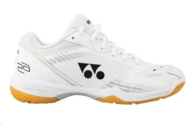 YONEX