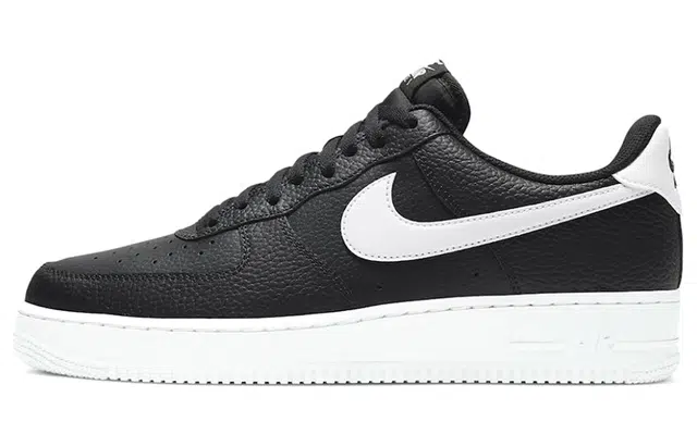 Nike Air Force 1 "Black and White"