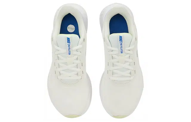 Nike REVOLUTION 5