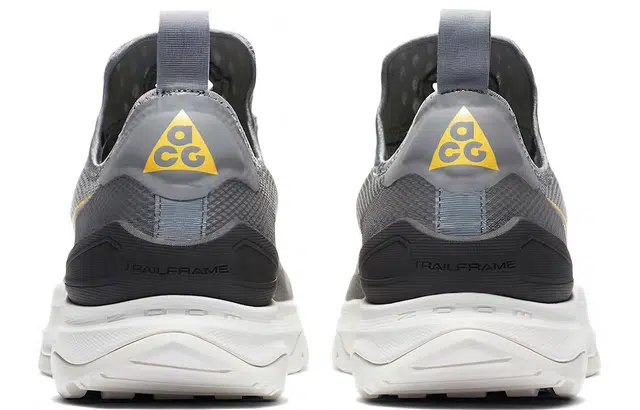 Nike ACG Air Zoom AO