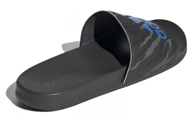 adidas Adilette